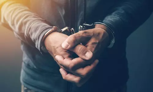 9 डकैत गिरफ्तार, हथियार और नकदी के साथ दबोचे गए सभी 9 डकैत गिरफ्तार, हथियार और नकदी के साथ दबोचे गए सभी