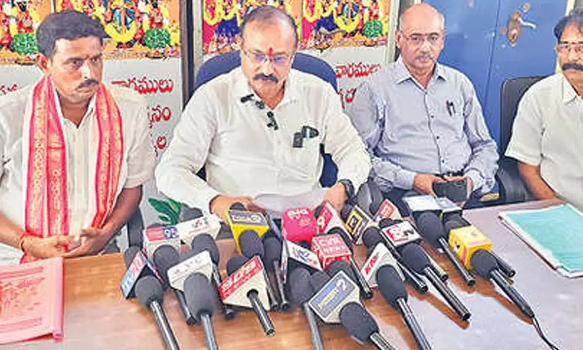 वडापल्ली मंदिर के कार्यों की समीक्षा की गई