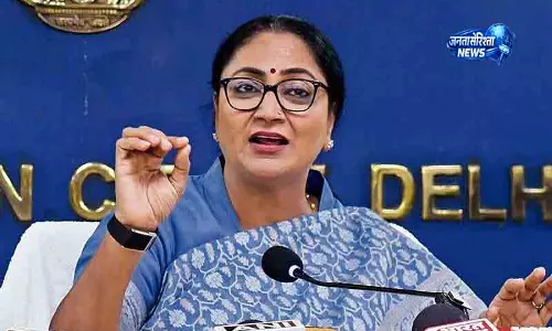 Delhi सीएम ने 39 जेल डॉक्टरों के तबादले की सिफारिश की Delhi सीएम ने 39 जेल डॉक्टरों के तबादले की सिफारिश की