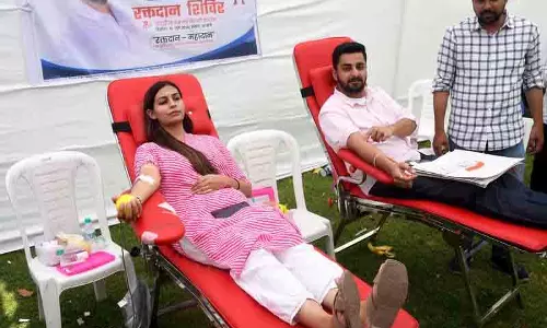 NSUI ने दिल्ली में रक्तदान शिविर के साथ राहुल गांधी का जन्मदिन मनाया NSUI ने दिल्ली में रक्तदान शिविर के साथ राहुल गांधी का जन्मदिन मनाया
