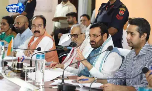 मुख्यमंत्री सैनी ने Sirsa में जन शिकायतों की समीक्षा की मुख्यमंत्री सैनी ने Sirsa में जन शिकायतों की समीक्षा की