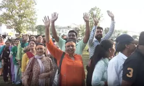 जम्मू-कश्मीर: माता खीर भवानी के दर्शन के लिए बड़ी संख्या में श्रद्धालु रवाना, दिखा उत्साह जम्मू-कश्मीर: माता खीर भवानी के दर्शन के लिए बड़ी संख्या में श्रद्धालु रवाना, दिखा उत्साह