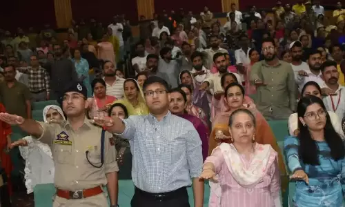 Jammu: नशा मुक्त जम्मू-कश्मीर अभियान को मिला व्यापक समर्थन Jammu: नशा मुक्त जम्मू-कश्मीर अभियान को मिला व्यापक समर्थन