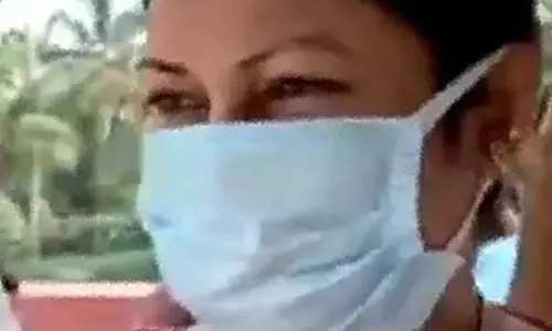 पश्चिम बंगाल: टीएमसी नेता जहांगीर खान की पत्नी गिरफ्तार पश्चिम बंगाल: टीएमसी नेता जहांगीर खान की पत्नी गिरफ्तार