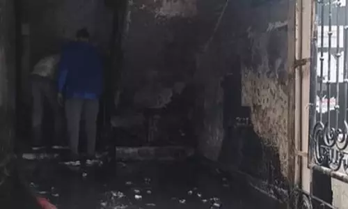 दिल्ली के शाहदरा में बिजली के सामान के गोदाम में लगी आग, कोई भी हताहत नहीं