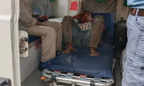 Banaras–मुंबई समर स्पेशल ट्रेन में बड़ा हादसा, इंजन पर चढ़ा युवक हाई वोल्टेज करंट से झुलसा