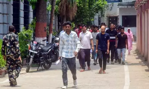 नीट अभ्यर्थियों के लिए भुवनेश्वर में मिलेगी मुफ्त बस सेवा, एक परिजन भी कर सकेंगे फ्री सफर नीट अभ्यर्थियों के लिए भुवनेश्वर में मिलेगी मुफ्त बस सेवा, एक परिजन भी कर सकेंगे फ्री सफर