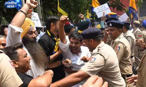 पंजाबियों के मुद्दे पर आप ने भाजपा प्रमुख को घेरा