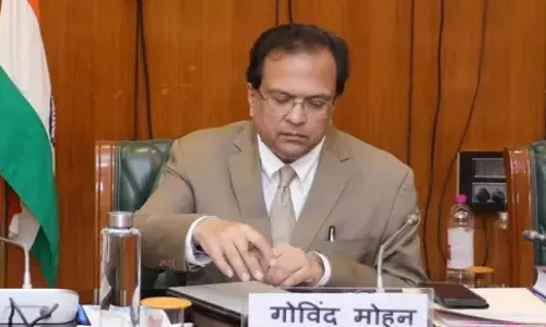 Srinagar: श्रीनगर में सुरक्षा व्यवस्था पर हाई-लेवल मीटिंग, केंद्रीय गृह सचिव करेंगे समीक्षा Srinagar: श्रीनगर में सुरक्षा व्यवस्था पर हाई-लेवल मीटिंग, केंद्रीय गृह सचिव करेंगे समीक्षा