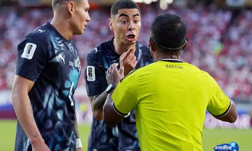 अल्मिरॉन बने नए FIFA नियम के तहत पहले रेड कार्ड पाने वाले खिलाड़ी, पराग्वे ने तुर्किये को 1-0 से हराया