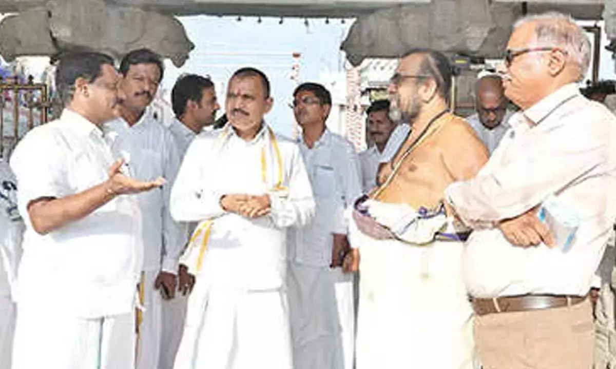 Andhra: श्री पद्मावती अम्मावरी तेप्पोत्सवम के लिए विस्तृत व्यवस्थाएं की गईं Andhra: श्री पद्मावती अम्मावरी तेप्पोत्सवम के लिए विस्तृत व्यवस्थाएं की गईं