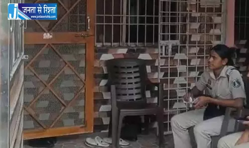 ACB-EOW ने बलौदाबाजार में मारी रेड, शराब कारोबारी से पूछताछ जारी ACB-EOW ने बलौदाबाजार में मारी रेड, शराब कारोबारी से पूछताछ जारी