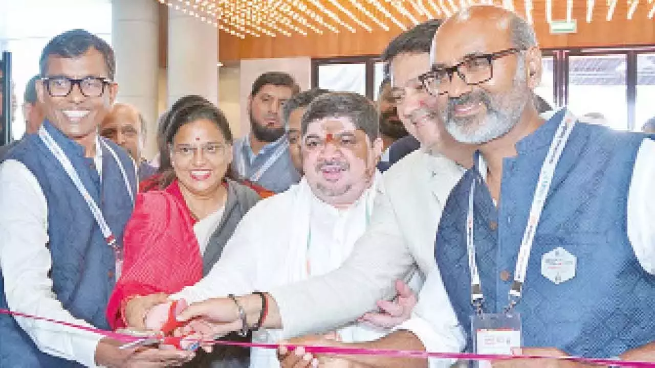 Telangana: हैदराबाद वैश्विक डिजाइन केंद्र के रूप में उभरा: पोन्नम Telangana: हैदराबाद वैश्विक डिजाइन केंद्र के रूप में उभरा: पोन्नम