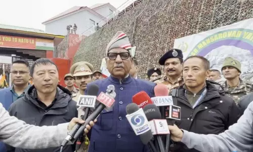 तीर्थयात्रियों के पहले जत्थे के नाथू ला दर्रे से China में प्रवेश के साथ ही कैलाश मानसरोवर यात्रा शुरू तीर्थयात्रियों के पहले जत्थे के नाथू ला दर्रे से China में प्रवेश के साथ ही कैलाश मानसरोवर यात्रा शुरू