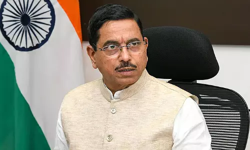 Karnataka : राशन से जाति प्रमाणपत्र जोड़ने पर विवाद, केंद्रीय मंत्री ने जताई आपत्ति