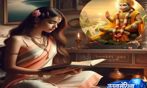 मोबाइल फोन बना भक्ति का माध्यम, ऑनलाइन पढ़े जा रहे धार्मिक ग्रंथ