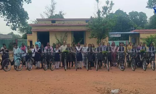 उत्साह और उल्लास के बीच मनाया गया सामारूमा में शाला प्रवेश उत्सव उत्साह और उल्लास के बीच मनाया गया सामारूमा में शाला प्रवेश उत्सव