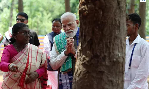 राष्ट्रपति ने जाहिर स्थल पर अर्पित किए श्रद्धा-सुमन, आदिवासी संस्कृति को किया नमन