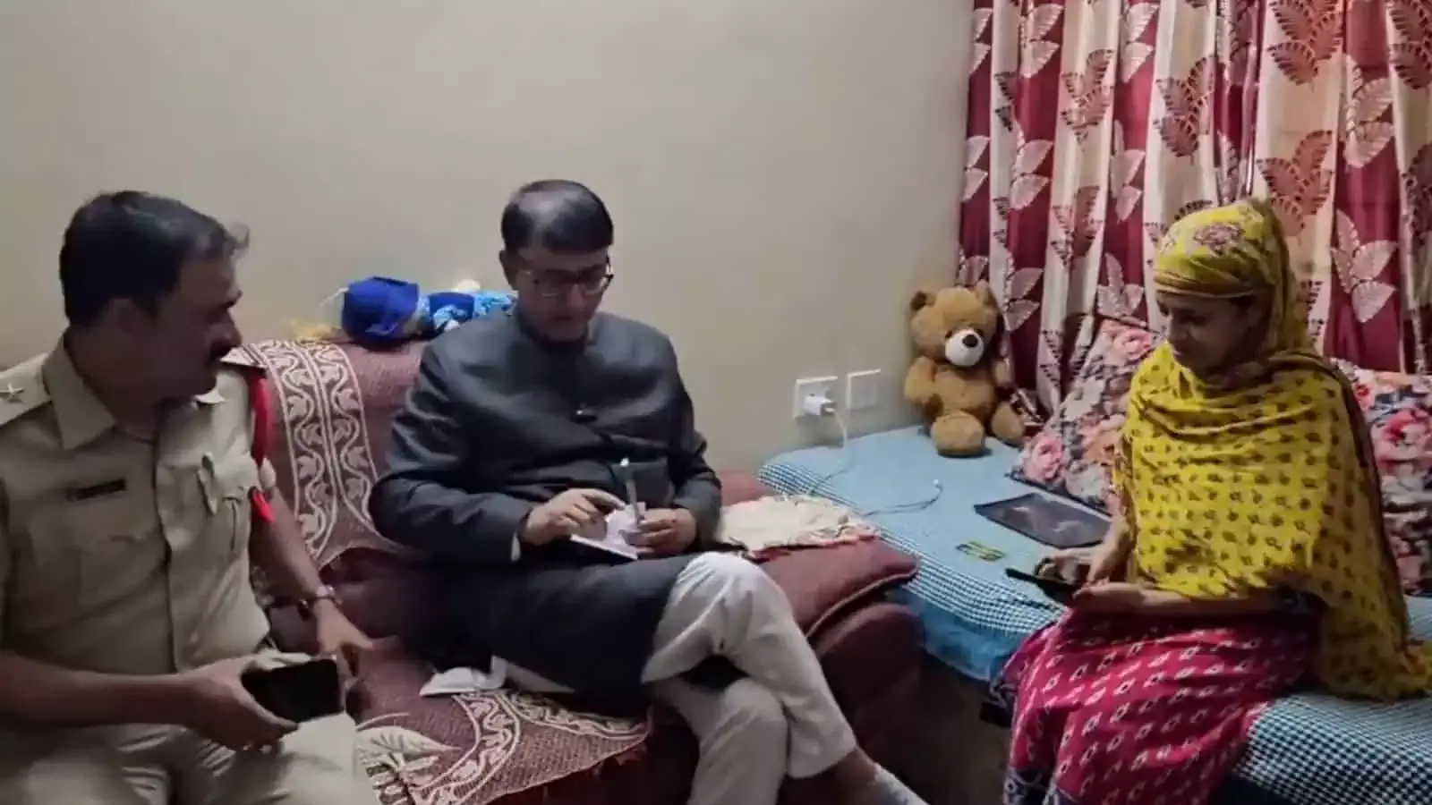 Hyderabad ‘पाकिस्तानी’ टिप्पणी विवाद, MBT ने कार्रवाई की मांग उठाई