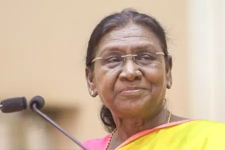 राष्ट्रपति द्रौपदी मुर्मु के जन्मदिन पर सीएम योगी और रेखा गुप्ता समेत कई राज्यों के मुख्यमंत्रियों ने दीं शुभकामनाएं राष्ट्रपति द्रौपदी मुर्मु के जन्मदिन पर सीएम योगी और रेखा गुप्ता समेत कई राज्यों के मुख्यमंत्रियों ने दीं शुभकामनाएं