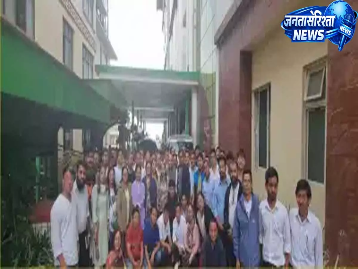 Sikkim HC का बड़ा फैसला, बर्खास्त सरकारी कर्मचारियों की बहाली का आदेश Sikkim HC का बड़ा फैसला, बर्खास्त सरकारी कर्मचारियों की बहाली का आदेश