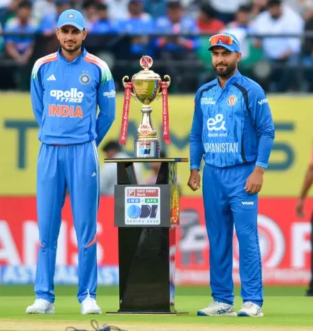 तीसरे वनडे में भारत के खिलाफ सम्मान की लड़ाई लड़ने उतरेगा अफगानिस्तान, जानें कैसा रहेगा पिच और मौसम का हाल तीसरे वनडे में भारत के खिलाफ सम्मान की लड़ाई लड़ने उतरेगा अफगानिस्तान, जानें कैसा रहेगा पिच और मौसम का हाल