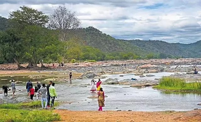 Mekedatu बांध प्रस्ताव पर तमिलनाडु विधानसभा में एकजुटता, नेताओं ने दिया समर्थन Mekedatu बांध प्रस्ताव पर तमिलनाडु विधानसभा में एकजुटता, नेताओं ने दिया समर्थन