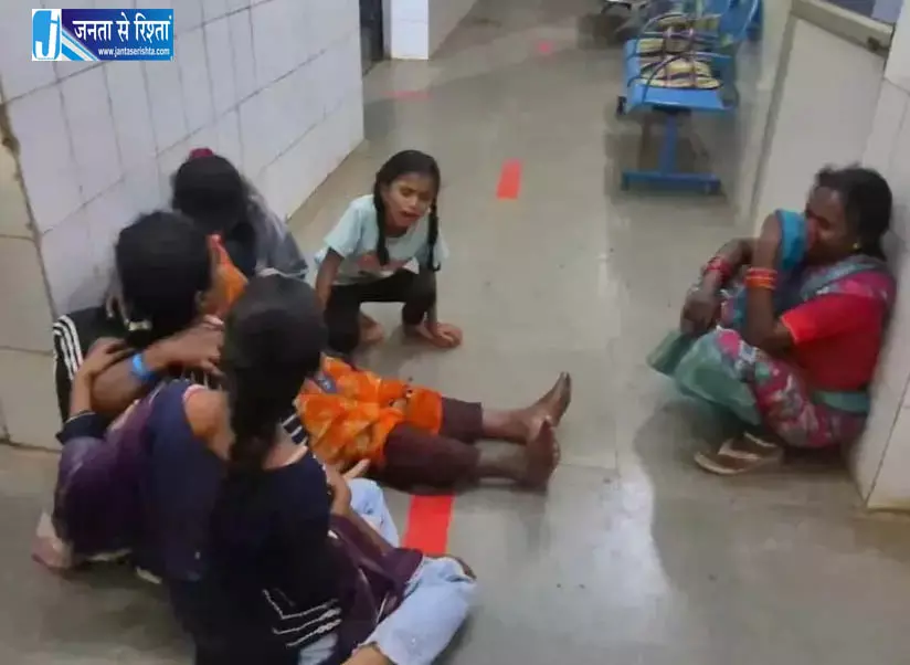 घायल को लेने लेट से पहुंची 108 एंबुलेंस, मौत के बाद हंगामा घायल को लेने लेट से पहुंची 108 एंबुलेंस, मौत के बाद हंगामा