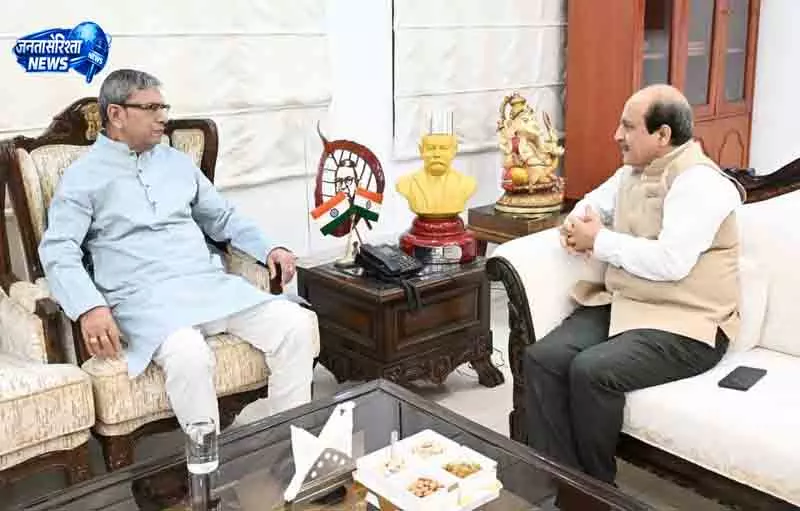 Kurukshetra VC ने गवर्नर को KU की उपलब्धियों की जानकारी दी