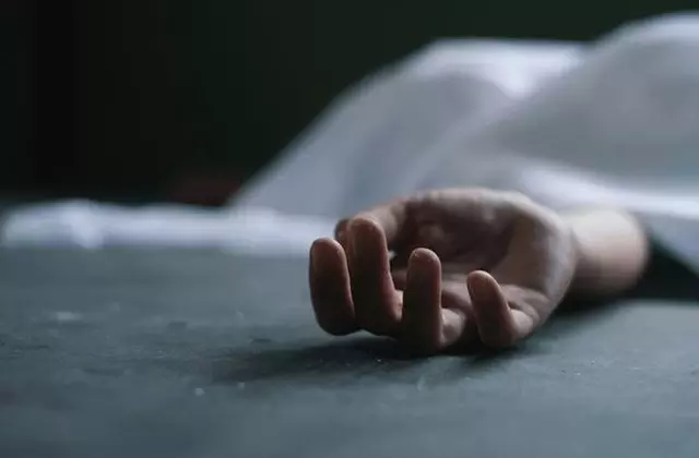 Farrukhabad: लापता किसान का शव बरामद, पुलिस जांच में जुटी Farrukhabad: लापता किसान का शव बरामद, पुलिस जांच में जुटी