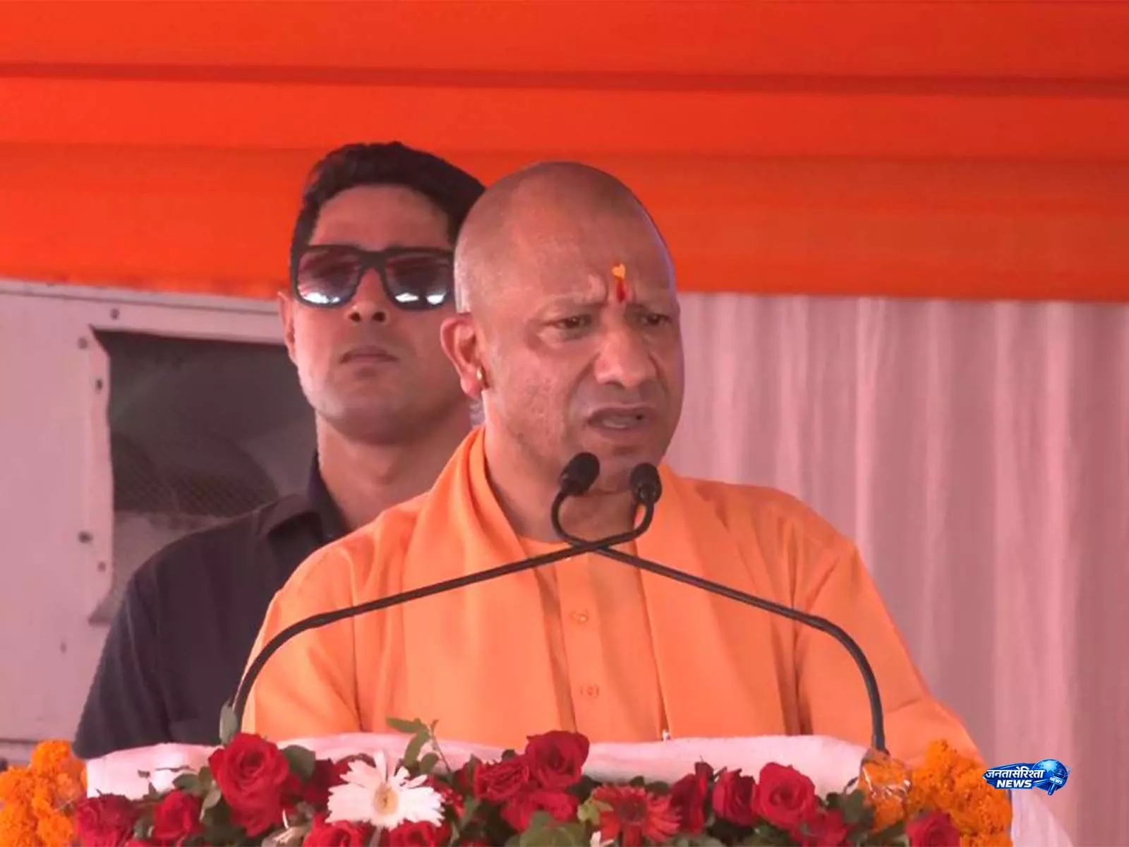 ललितपुर में CM योगी ने ₹1,766 करोड़ की 221 परियोजनाओं का शुभारंभ किया ललितपुर में CM योगी ने ₹1,766 करोड़ की 221 परियोजनाओं का शुभारंभ किया