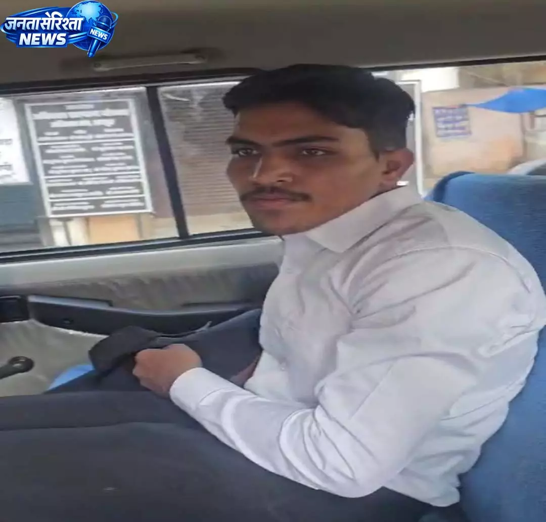 रायपुर कोर्ट में पकड़ाया फर्जी वकील, देखें VIDEO... रायपुर कोर्ट में पकड़ाया फर्जी वकील, देखें VIDEO...