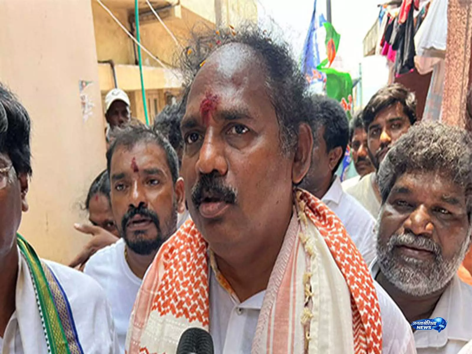 आंध्र: YSRCP ने समुद्र तटों पर बीयर और वाइन बेचने के सरकार के फ़ैसले को वापस लेने की मांग की