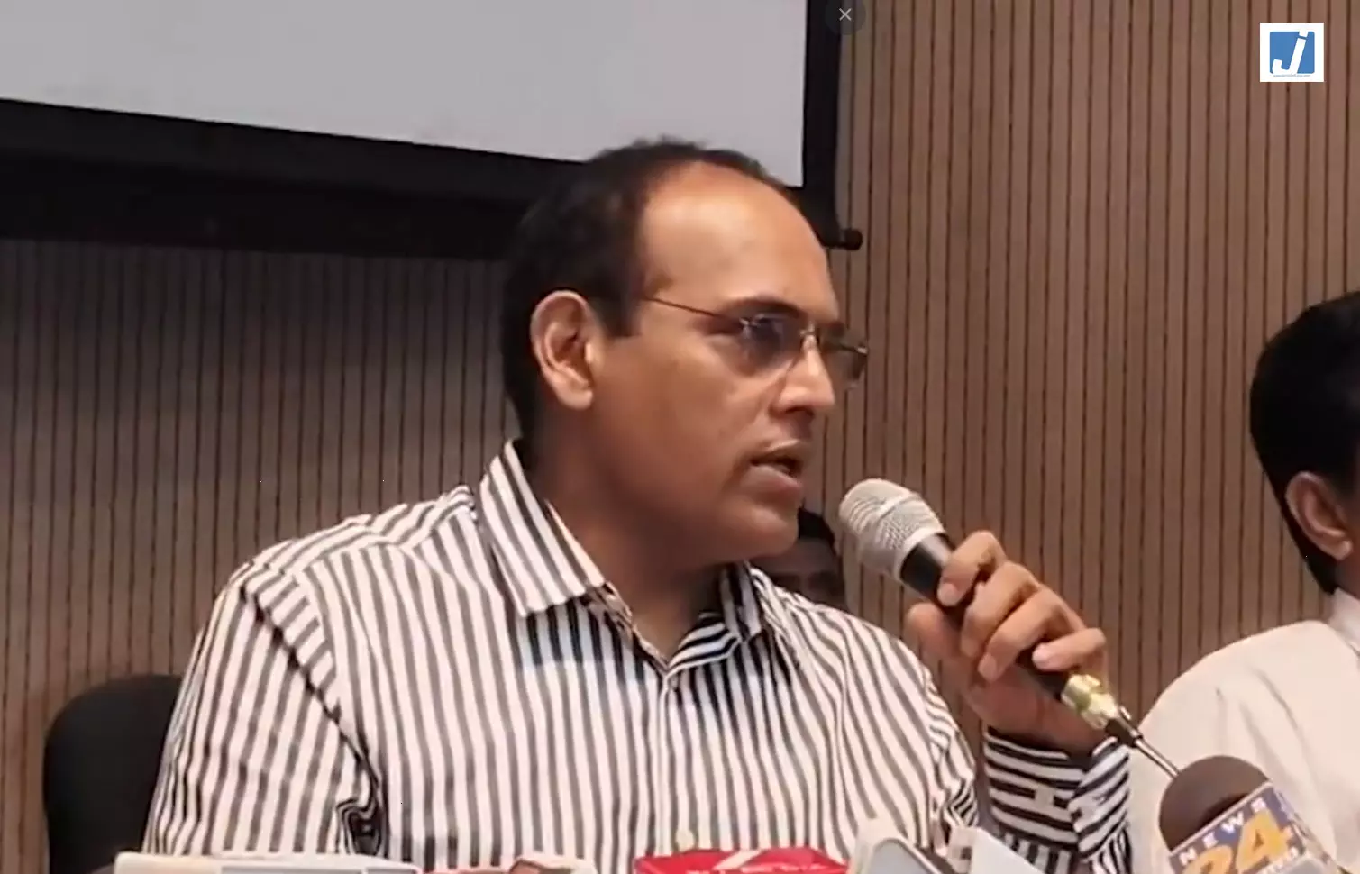 BPSC री-एग्जाम की मांग पर चेयरमैन का बड़ा बयान, बोले- अफवाह फैलाकर भड़काया गया आंदोलन BPSC री-एग्जाम की मांग पर चेयरमैन का बड़ा बयान, बोले- अफवाह फैलाकर भड़काया गया आंदोलन