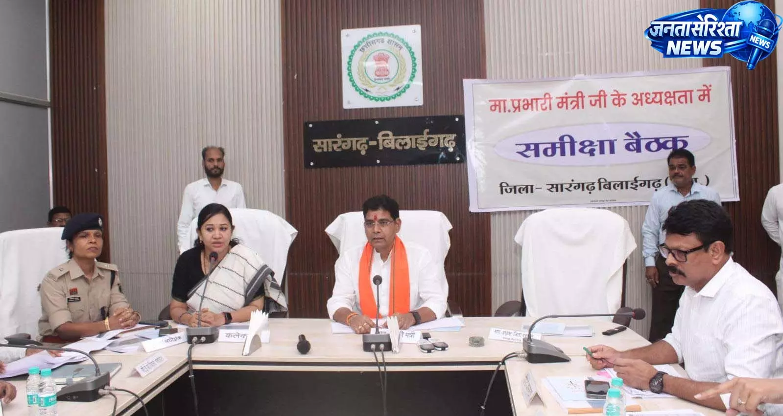 सभी अधिकारी कर्मचारी अपनी जिम्मेदारी का बखूबी निर्वहन करें: मंत्री टंकराम वर्मा सभी अधिकारी कर्मचारी अपनी जिम्मेदारी का बखूबी निर्वहन करें: मंत्री टंकराम वर्मा