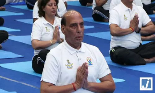 भारत की सांस्कृतिक विरासत बनी वैश्विक जन-आंदोलन, योग दिवस पर राजनाथ और शाह समेत कई नेताओं ने दी शुभकामनाएं भारत की सांस्कृतिक विरासत बनी वैश्विक जन-आंदोलन, योग दिवस पर राजनाथ और शाह समेत कई नेताओं ने दी शुभकामनाएं