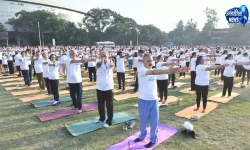 Chandigarh योग दिवस पर उमड़ी भारी भीड़