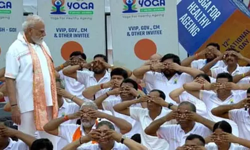 12वें अंतरराष्ट्रीय योग दिवस पर पश्चिम बंगाल में महाआयोजन, भाजपा नेताओं ने कहा- पीएम मोदी ने योग को वैश्विक पहचान दिलाई