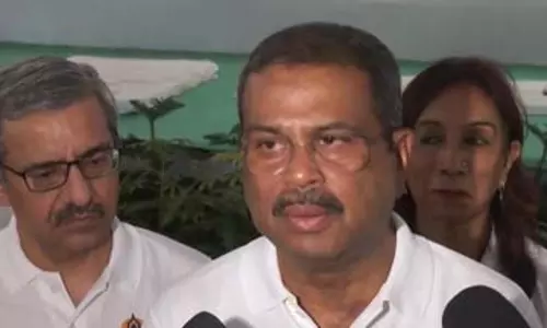 री-नीट एग्जाम : तैयारी पूरी, केंद्रीय शिक्षा मंत्री धर्मेंद्र प्रधान बोले- सभी छात्र बिना किसी डर के परीक्षा दें