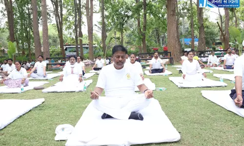 कोटमहर गार्डन में उत्साहपूर्वक मनाया गया 12वां अंतरराष्ट्रीय योग दिवस