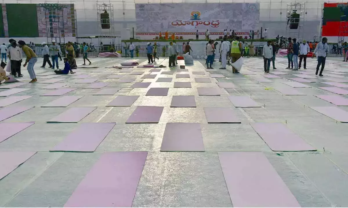 IGMC स्टेडियम में भव्य योग दिवस समारोह के लिए सब तैयार है