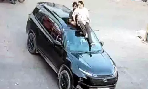 देहरा में SUV स्टंट पर Haryana के जोड़े पर जुर्माना देहरा में SUV स्टंट पर Haryana के जोड़े पर जुर्माना