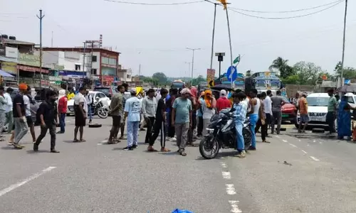 युवक की मौत से हड़कंप, NH-20 जाम कर प्रदर्शन