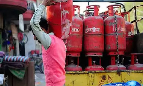 आज  LPG cylinder सस्ता हुआ या महंगा