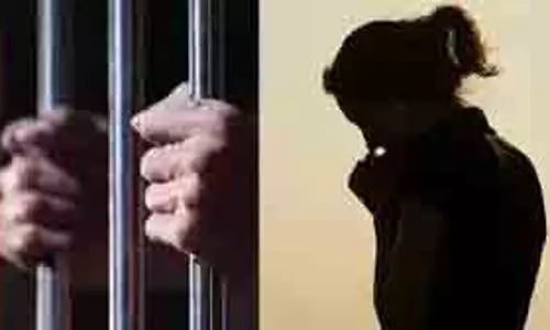 Odisha में महिला NGO वर्कर से छेड़छाड़ पर विवाद Odisha में महिला NGO वर्कर से छेड़छाड़ पर विवाद