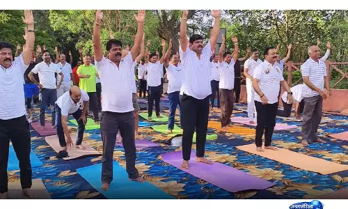 योग दिवस: तमिलनाडु में भारी जनभागीदारी, राज्यपाल ने TNAU में छात्रों संग किया योग योग दिवस: तमिलनाडु में भारी जनभागीदारी, राज्यपाल ने TNAU में छात्रों संग किया योग