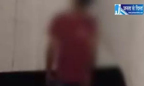 मां से 100 रूपए मांगा और खरीदा फंदा, उसी में झूल गया कॉलेज छात्र मां से 100 रूपए मांगा और खरीदा फंदा, उसी में झूल गया कॉलेज छात्र