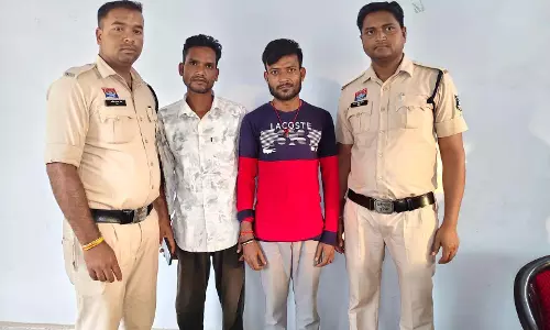 मजदूर के साथ लूट, दो नशेड़ी गिरफ्तार मजदूर के साथ लूट, दो नशेड़ी गिरफ्तार