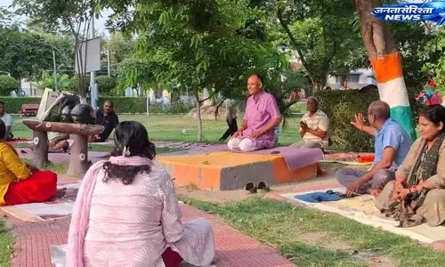 योग से बीमारी को दी मात, मुजफ्फरपुर के सुधीर कुमार ने तैयार किए 100 से अधिक प्रशिक्षक योग से बीमारी को दी मात, मुजफ्फरपुर के सुधीर कुमार ने तैयार किए 100 से अधिक प्रशिक्षक
