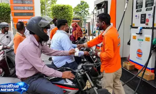 क्रूड ऑयल में गिरावट के बीच पेट्रोल-डीजल कब सस्ता होगा